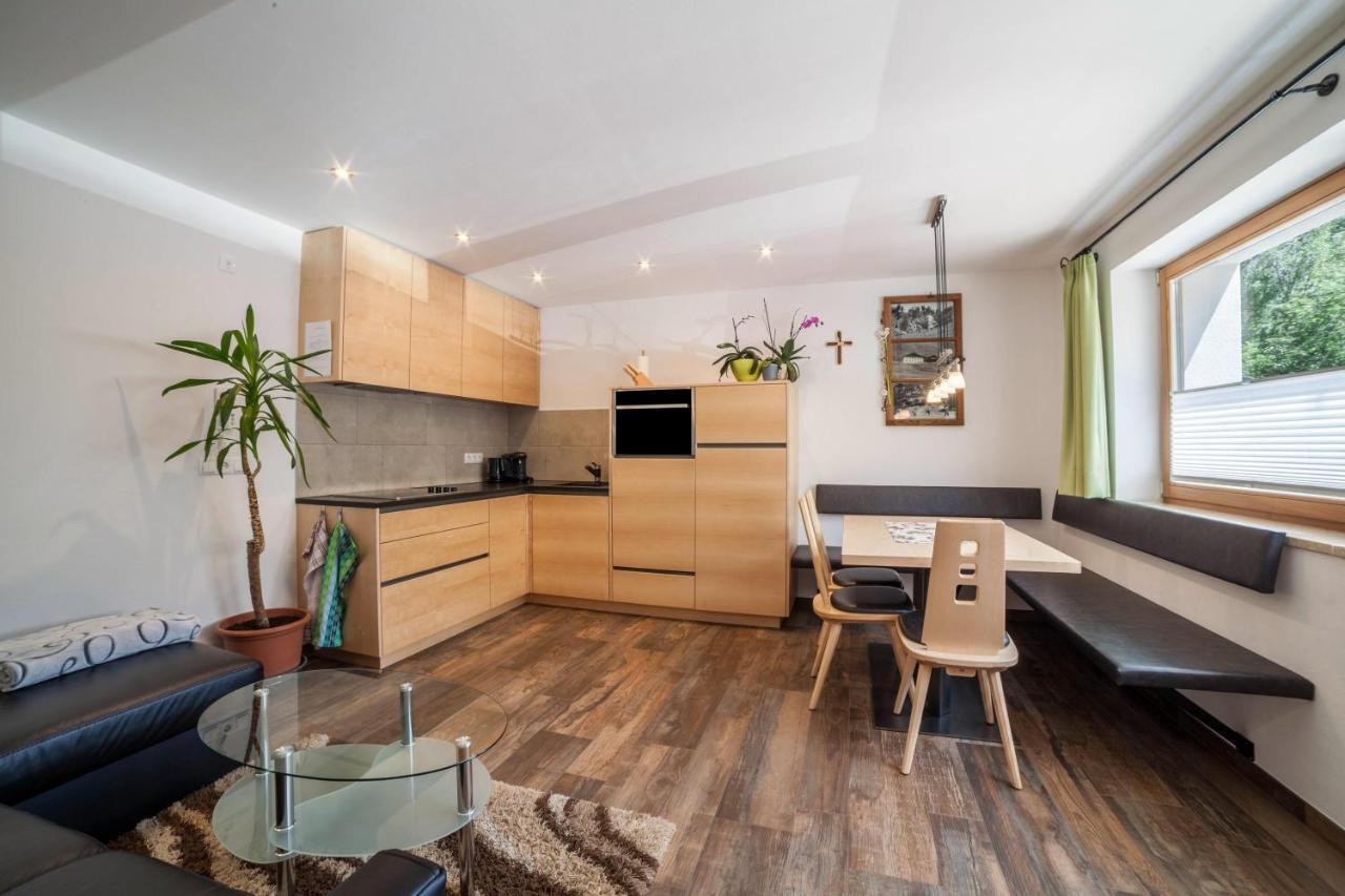 Ferienwohnung Haus Fliri Melago Bagian luar foto